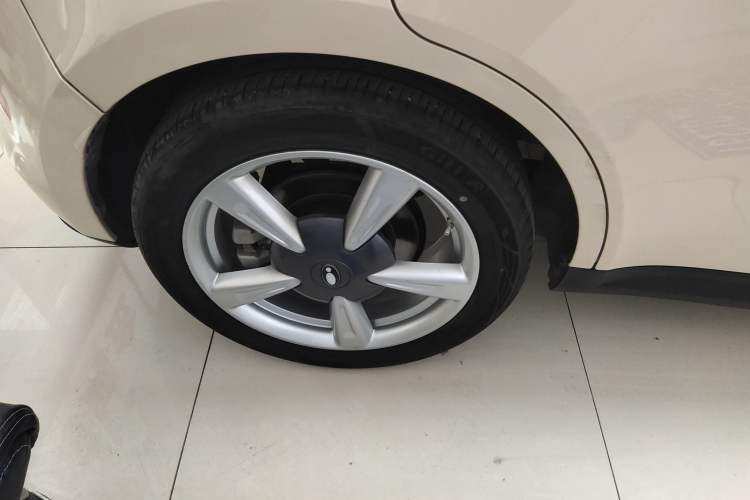 Used ORA Good Cat 2022 Morandi Edition 400km Standard Range Luxury Version Lithium Iron Phosphate