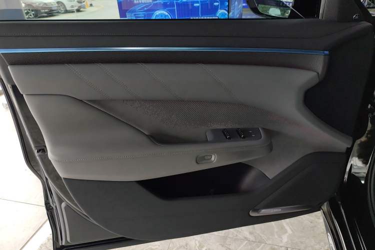 Used Zeekr 001 2024 ME Edition 100 kWh All-Wheel Drive
