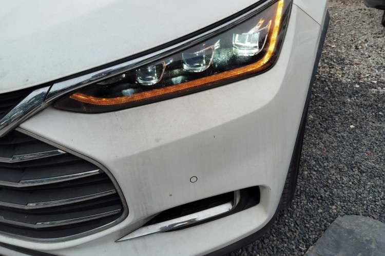 Used BYD Tang 2018 2.0T Automatic SmartConnect Luxury 7-Seater China V Emission Standard
