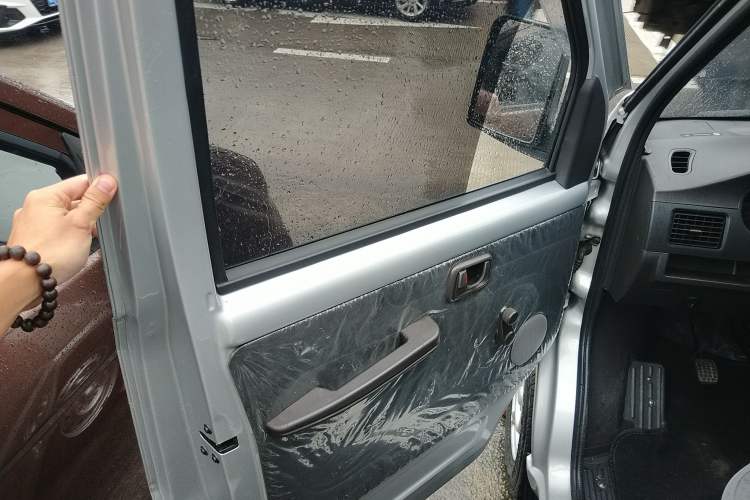 Used Wuling Rongguang Small Truck 2021 1.5L Base Version Double-Cab L3C