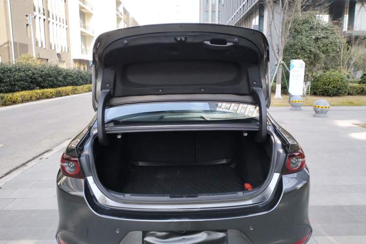 Used Mazda Mazda 3 Axela 2023 2.0L Automatic ZhiZhen Edition