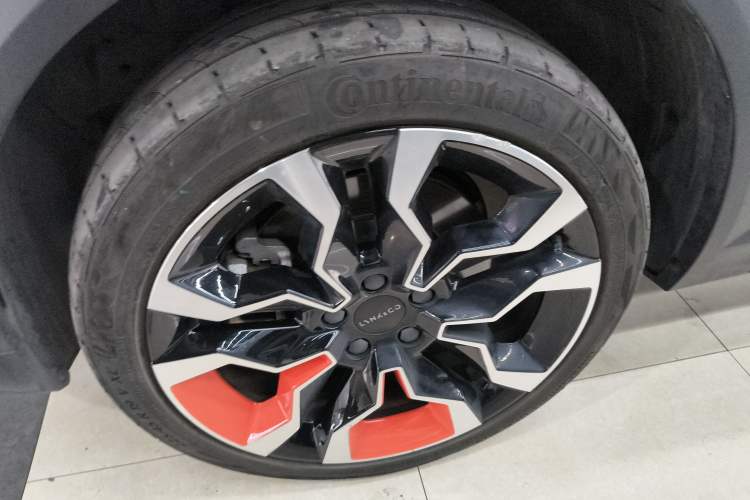 Used Lynk & Co 06 2021 1.5T Shero Pink Special Edition
