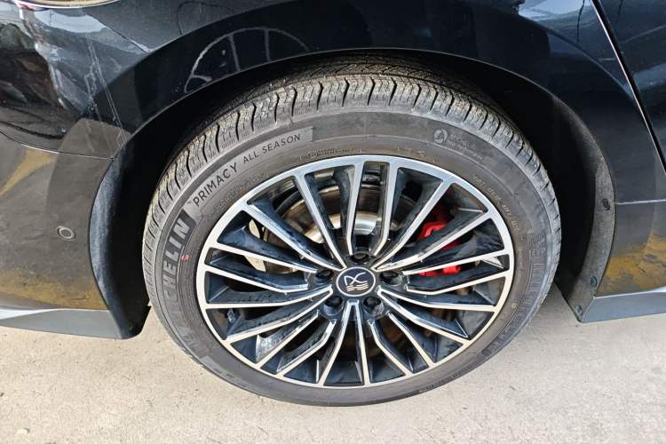 Used BYD Han 2025 EV with 701 km of Laser Radar-Enabled Intelligent Driving