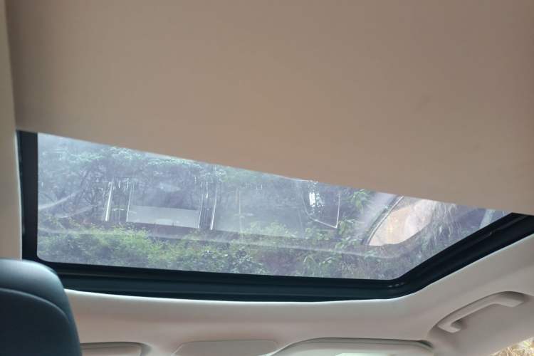 Used Ford Edge 2016 EcoBoost 245 Two-Wheel-Drive Titanium 7-Seater
