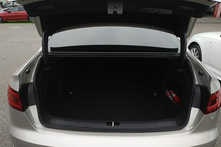 Used Audi A4L 2019 40 TFSI Fashion Version China V