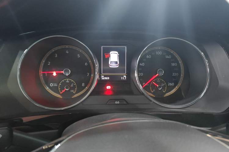 Used Volkswagen Tiguan L 2019 Revised 330TSI Automatic Two-Wheel Drive Smart & Luxury Edition China VI Standard
