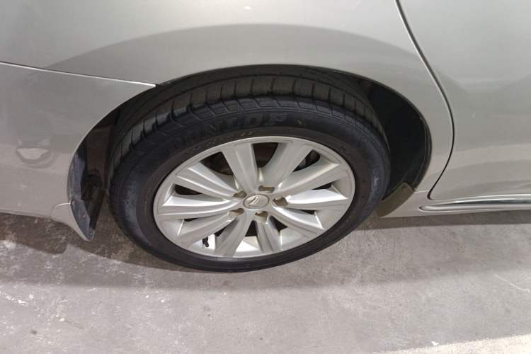 Used Toyota Crown 2012 2.5L Royal Leather Edition