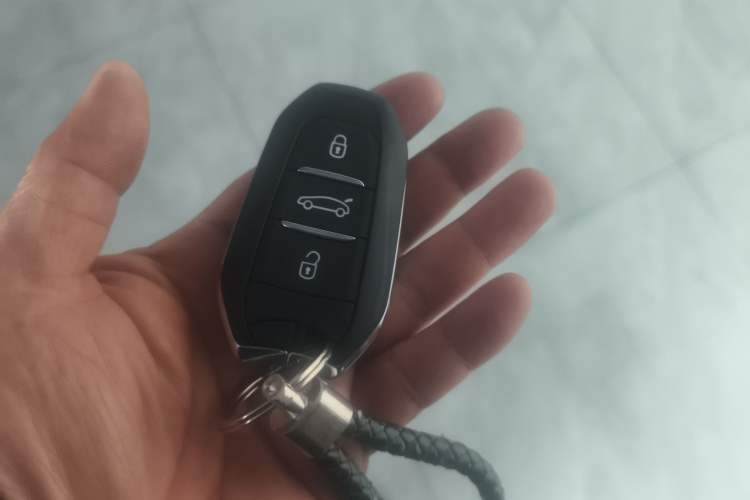 Used Peugeot 5008 2017 380THP 7-Seater Elite Edition