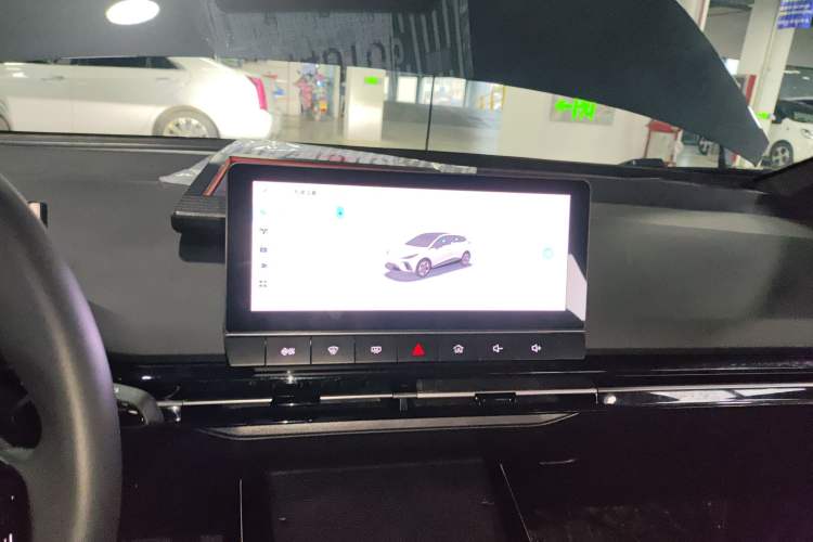 Used MG 4 EV 2022 425 km Luxury Edition
