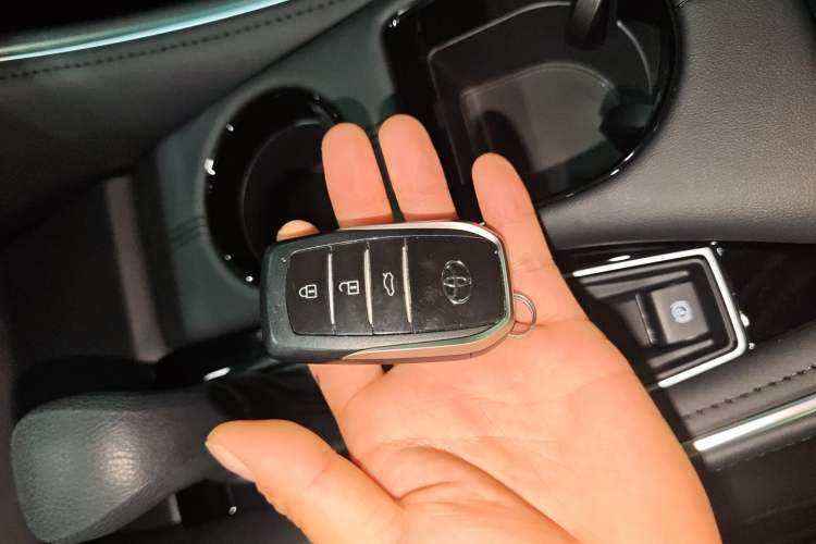 Used Toyota Avalon 2024 2.0L Ambition Edition
