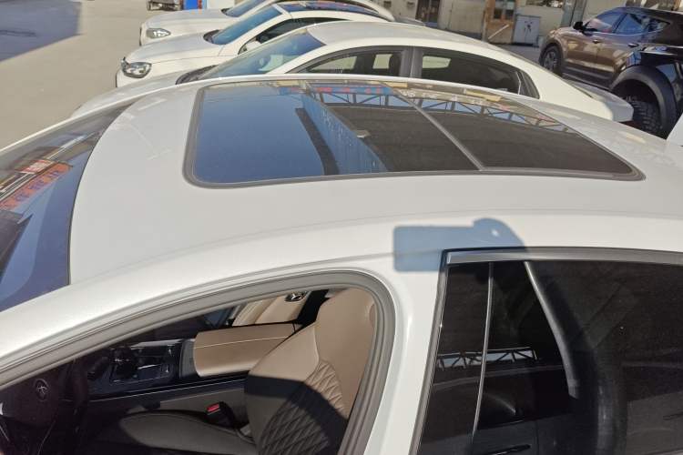 Used BYD Han 2022 EV Genesis Edition 715KM Front-Wheel-Drive Prestige Model
