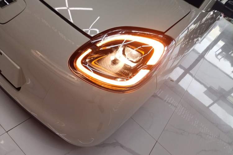 Used Wuling Hongguang MINIEV 2025 Four-Door Version Advanced Edition
