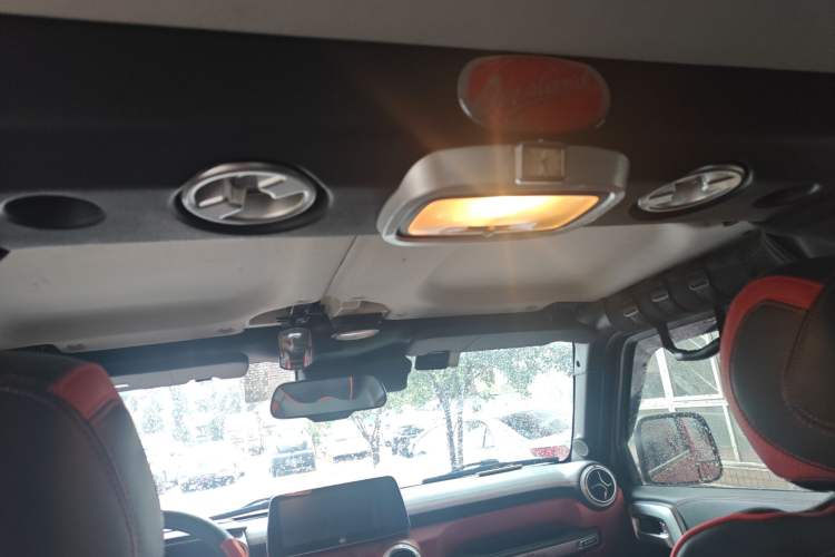 Used BAIC Off-Road BJ40 2018 PLUS 2.3T Automatic Four-Wheel Drive Flagship Version China V Emission Standard