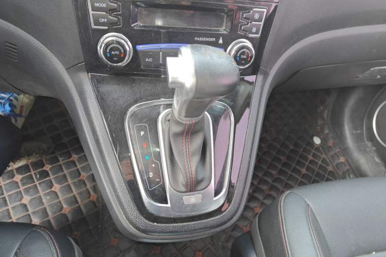 Used Haval H6 2016 Upgraded Model 1.5T Automatic Two-Wheel Drive Elite Version
