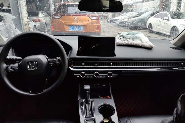 Used Honda Civic 2022 240TURBO CVT Dynamic Edition
