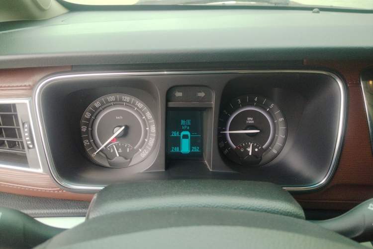 Used Buick GL8 2017 25S Luxury Version China V Standard
