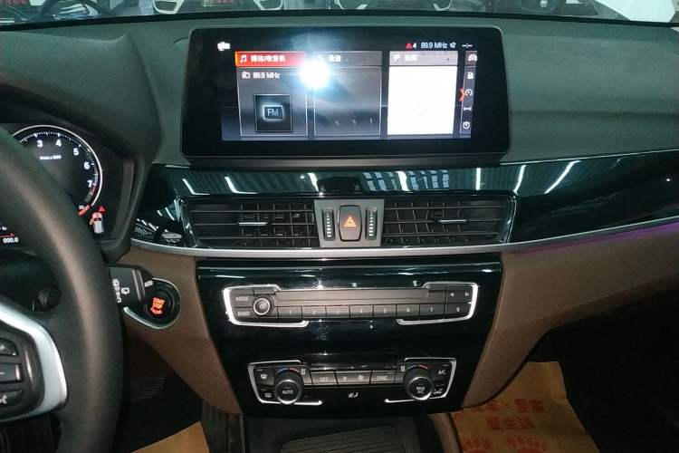 Used BMW X1 2020 sDrive25Li Leading Model
