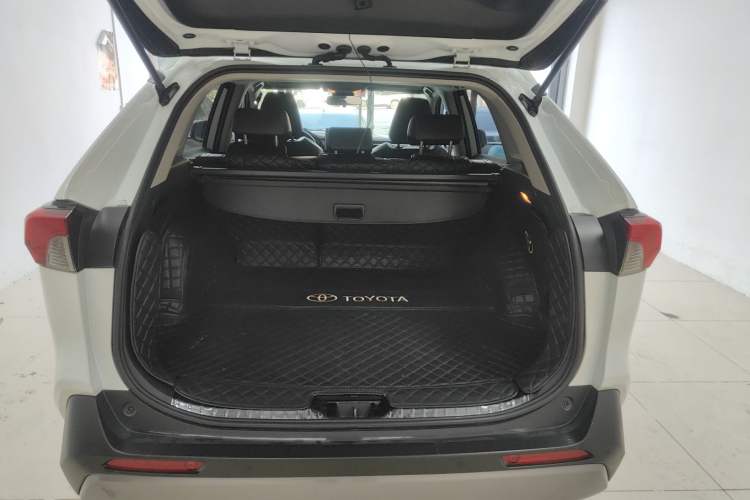 Used Toyota RAV4 2021 Revised Version Dual-Motor Hybrid 2.5L E-CVT 4x4 Elite PLUS Edition
