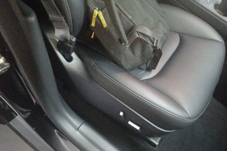 Used Tesla Model Y 2023 Rear-Wheel-Drive Version