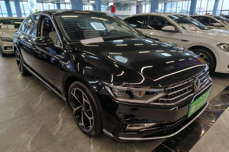 Used Volkswagen Magotan 2023 2 Million Units Commemorative Edition 330TSI DSG Luxury Version
