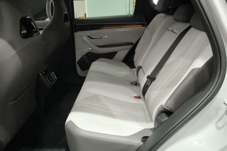 Used BYD Song PLUS New Energy 2025 DM-i Smart Drive 112KM Prestige Model
