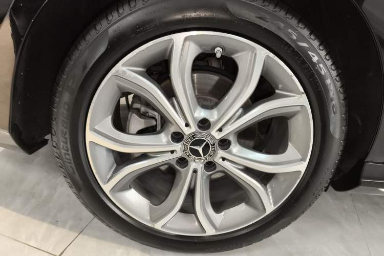 Used Mercedes-Benz E-Class 2021 Restyled E 300 L Sporty and Stylish Edition
