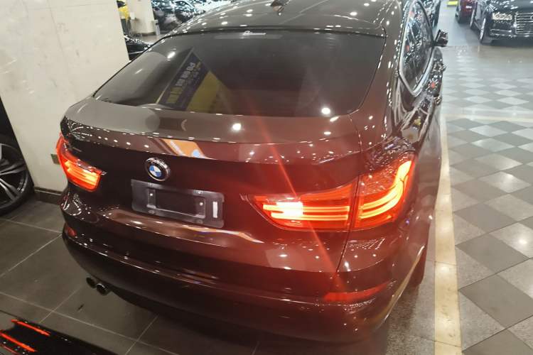 Used BMW 5 Series GT 2014 528i Leading Model
