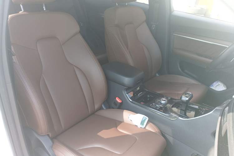 Used Haval H6 2017 Red Label 2.0T Automatic Two-Wheel Drive ZhiShang Model