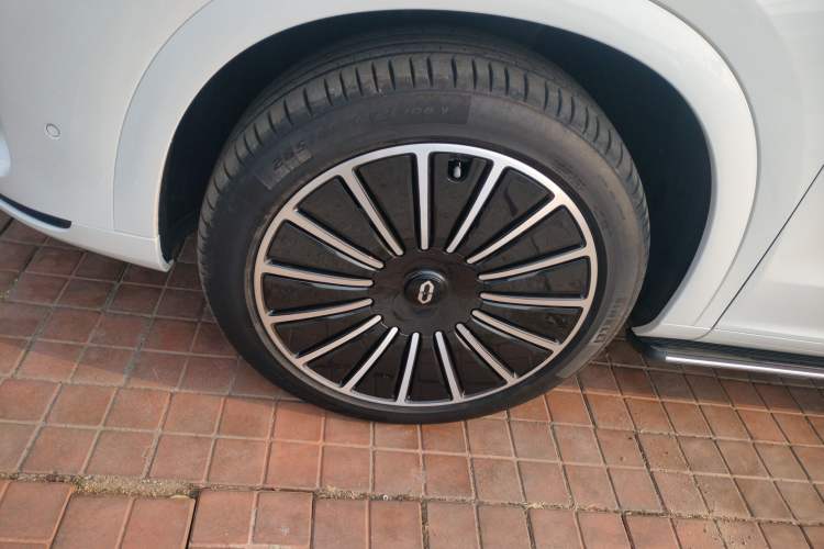 Used Hima AITO M7 2022 1.5T Four-Wheel Drive Flagship Edition
