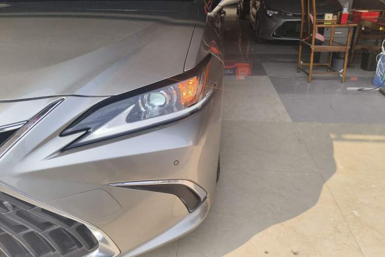 Used Lexus ES 2023 200 Excellence Edition