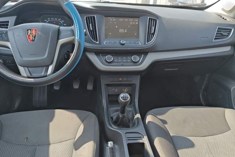 Used Roewe 360 2016 1.5L Manual Smart Screen Version

