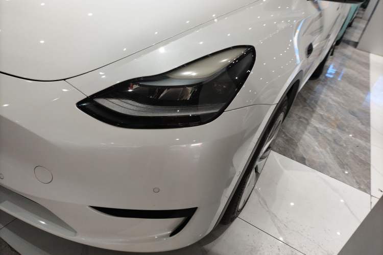 Used Tesla Model Y 2022 Rear-Wheel-Drive Version
