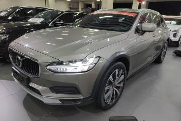 Used Volvo V90 2022 Cross Country B5 AWD Smart Range Edition