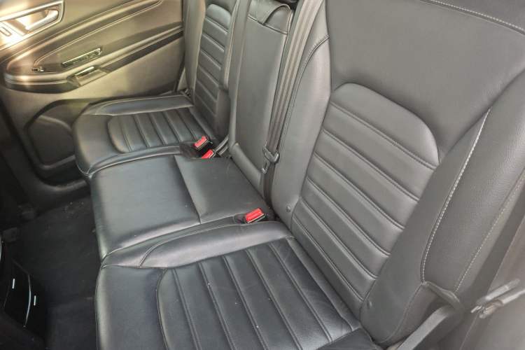 Used Ford Edge 2018 EcoBoost 245 Two-Wheel-Drive Titanium 7-Seater China V Standard
