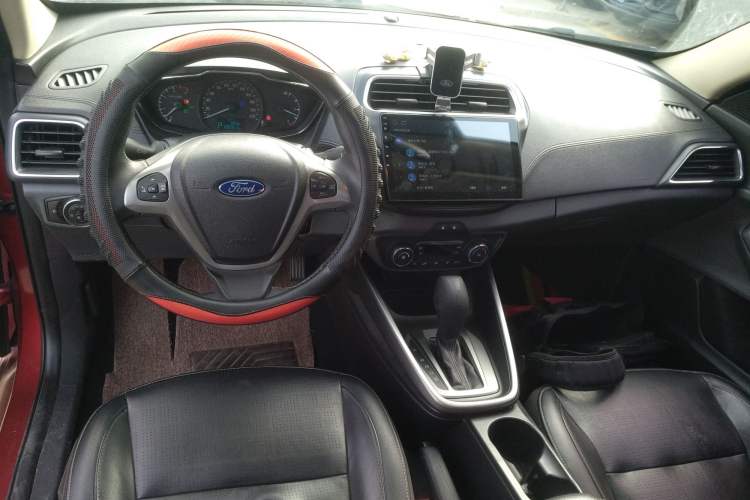 Used Ford Escort 2015 1.5L Automatic Fashion Model

