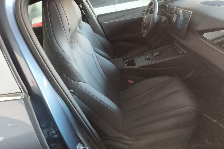 Used BYD Seal 06 New Energy 2024 DM-i 80KM Prestige Model
