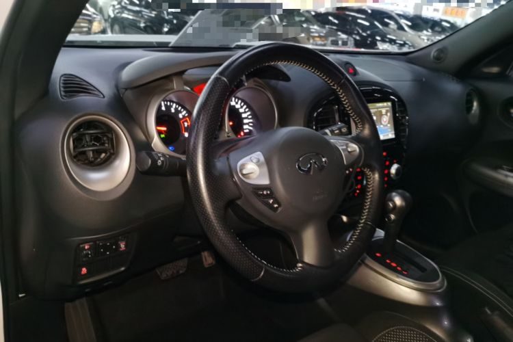 Used Infiniti ESQ 2014 1.6L Spontaneous Edition