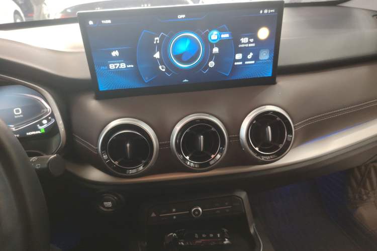 Used Wey VV6 2021 2.0T Two-Wheel Drive Smart Protection+
