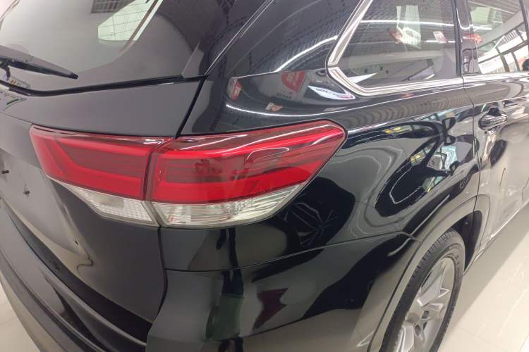 Used Toyota Highlander 2018 2.0T Four-Wheel Drive Prestige Version 7 Seats China VI Standard