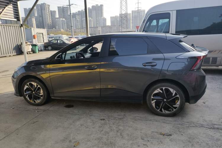 Used MG 4 EV 2023 415 km Range Sea-Faring Champion Edition
