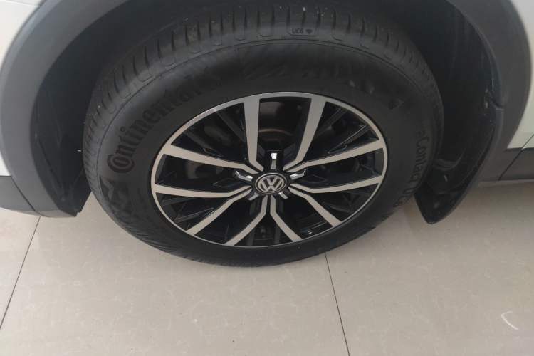 Used Volkswagen Tiguan L 2017 330TSI Automatic Two-Wheel Drive Luxury Edition
