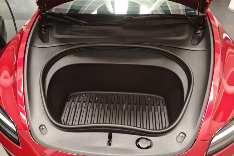 Used Tesla Model 3 2023 Rear-Wheel-Drive Version
