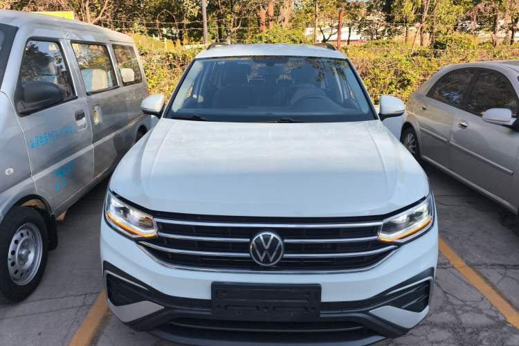 Used Volkswagen Tiguan L 2023 330TSI Automatic Two-Wheel Drive Comfort Edition
