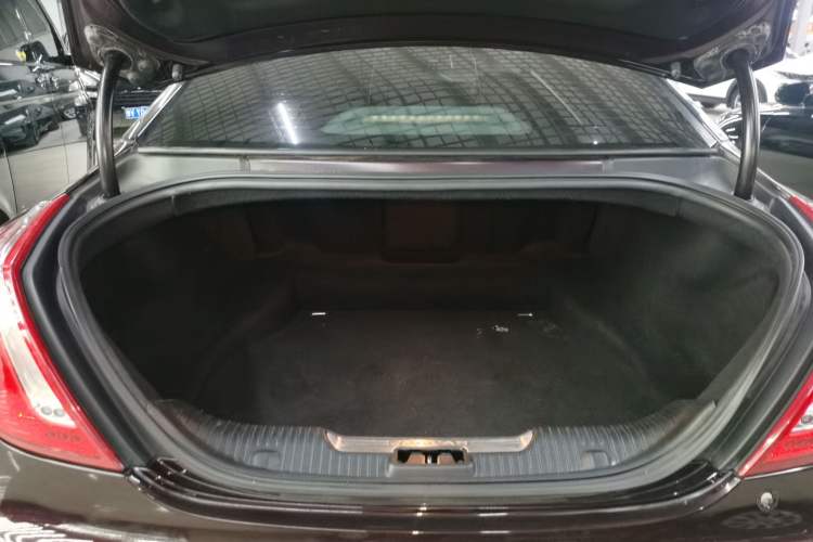 Used Jaguar XJ 2014 XJL 3.0 SC Two-Wheel-Drive Panoramic Business Edition