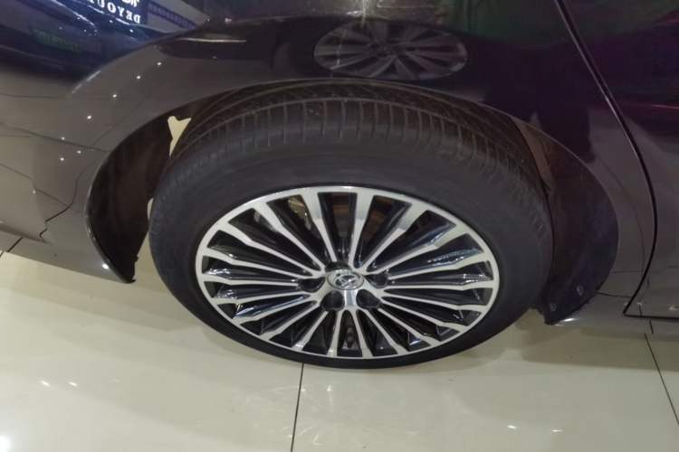 Used Toyota Avalon 2022 Dual-Engine 2.5L Luxury Edition
