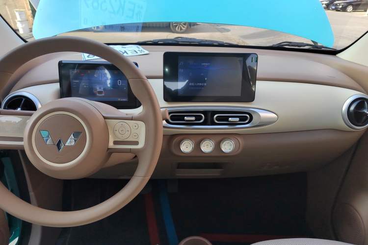 Used Wuling Hongguang MINIEV 2025 Four-Door Version Zhenxiang+ Edition
