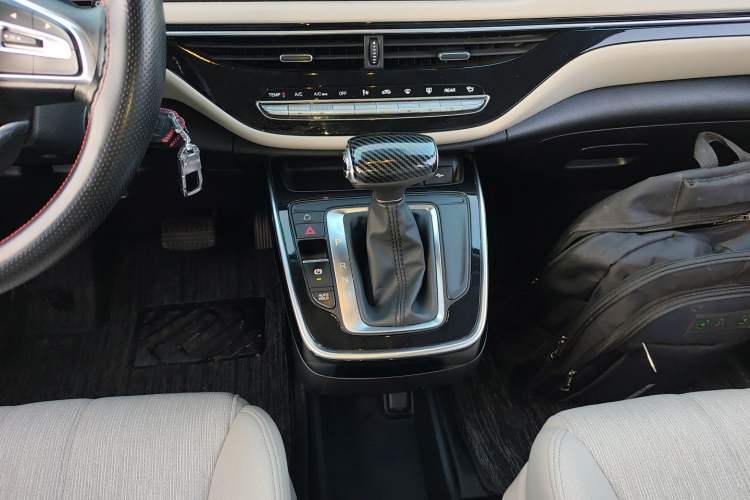 Used GAC Trumpchi M6 2019 270T DCT Elite Edition (7-seater) China VI
