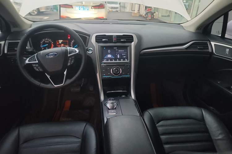 Used Ford Mondeo 2017 EcoBoost 200 Stylish Model
