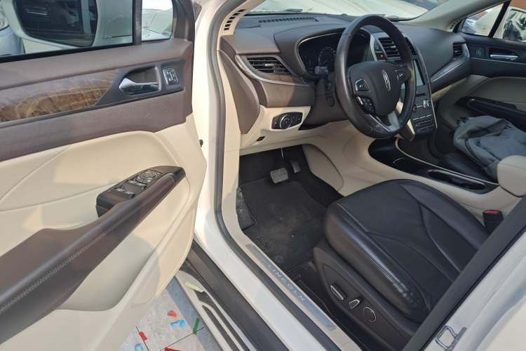 Used Lincoln MKC 2018 2.0T Two-Wheel Drive Luxury Edition
