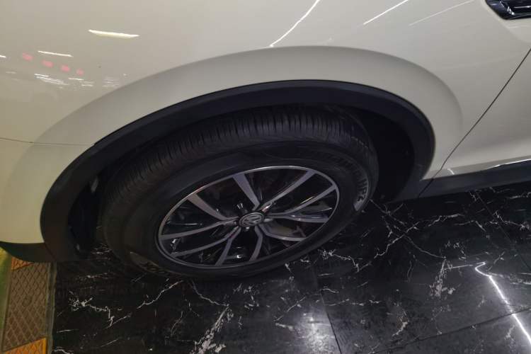 Used Volkswagen Tiguan L 2017 330TSI Automatic Two-Wheel Drive Comfort Edition
